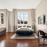 호텔 Bryggen 4*