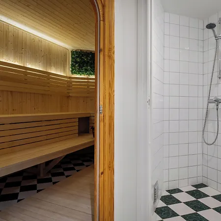 Home Hotel Bryggen Отель Берген